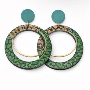 Elegant Green and Gold Patterned Earrings